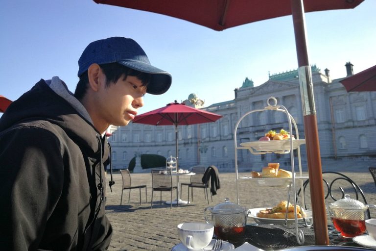 Hombre sorprendió con insólito, pero exitoso negocio en redes: Se arrienda a sí mismo