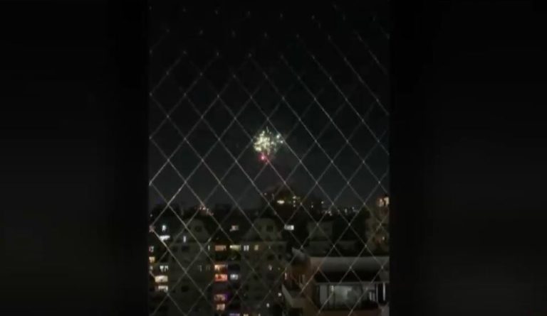 Hasta lanzaba fuegos artificiales: Los reclamos de los vecinos de Iván Morales por sus fiestas