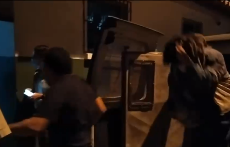 16 detenidos tras fiesta clandestina en Maipú: Joven aprovechó que su casa estaba sola para invitar a amigos