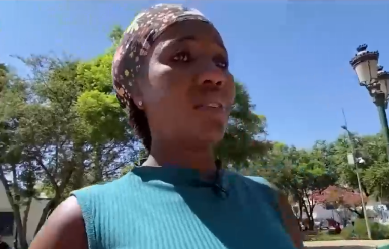 Cuidadora se fugó hace casi un año con la hija de una mujer inmigrante: Niña es buscada por la policía