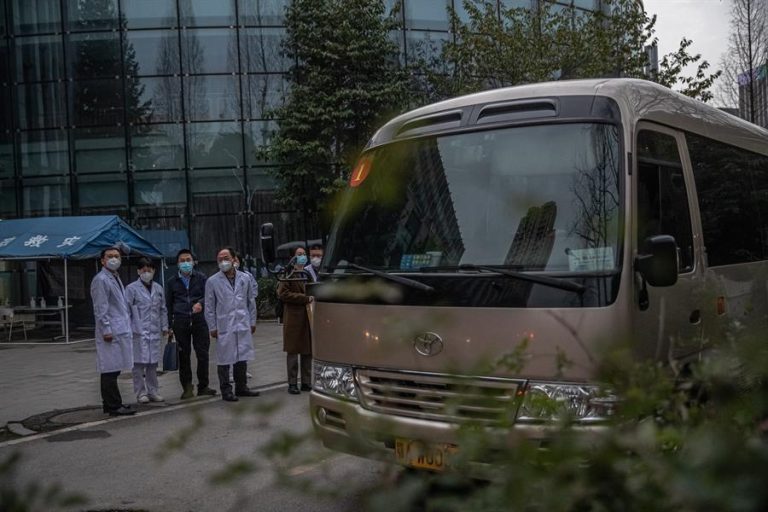 Mercado donde se dieron los primeros contagios en Wuhan fue visitado por la OMS