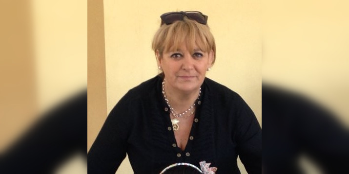 Concejala RN de Coronel protagonizó accidente de tránsito: No portaba salvoconducto y cayó a una zanja