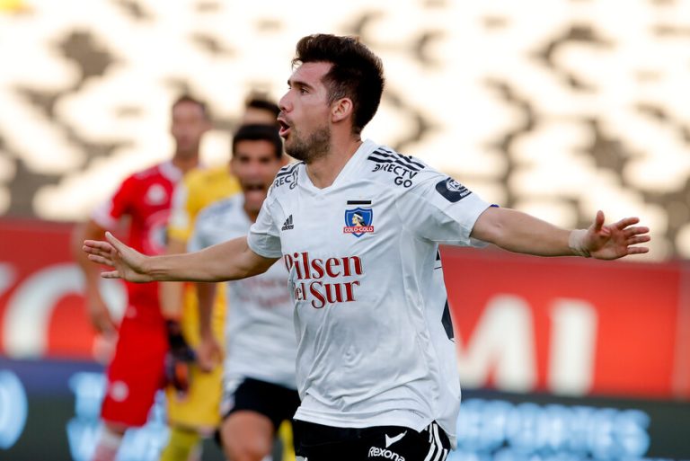 Colo Colo se aleja del descenso con sufrida victoria sobre La Calera en el Monumental