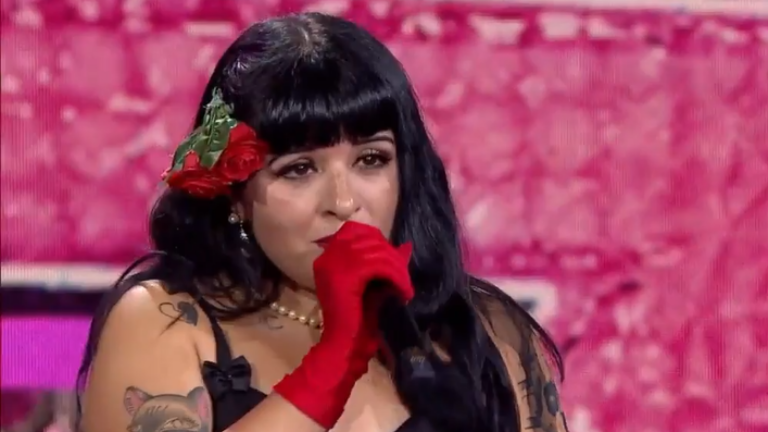 ¡Una voz potente!: Mon Laferte se lució con su interpretación de 
