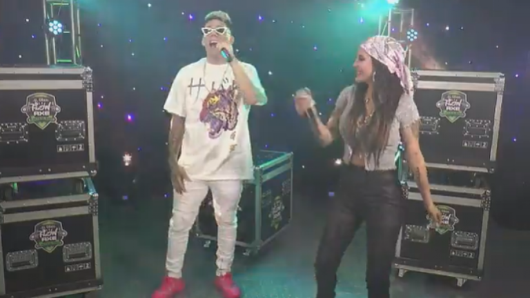 Dash el travieso y Blue Mary encendieron el escenario con su tema 