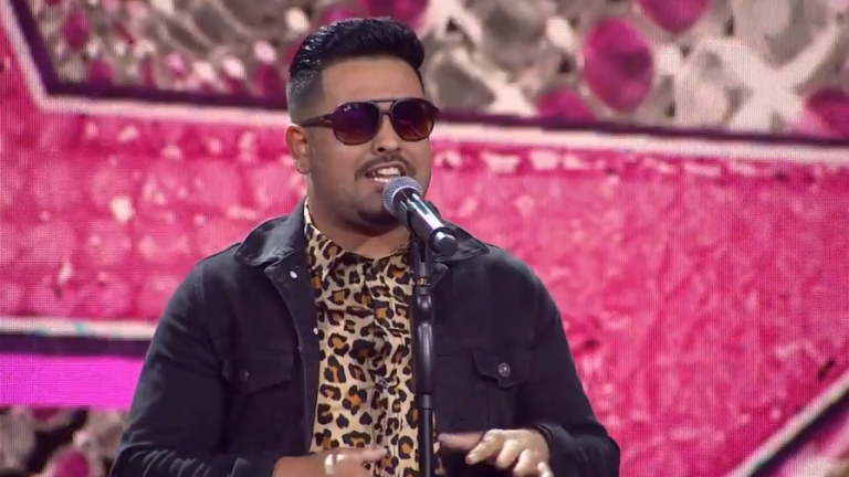 Coqueta interpretación: Romeo Santos lo dio todo con la canción 