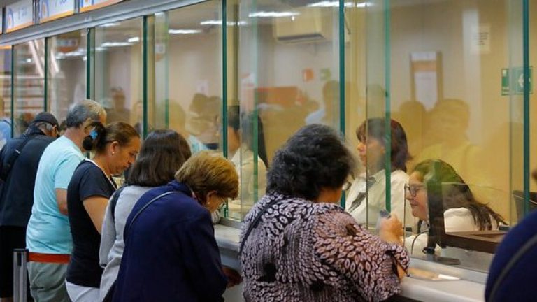 Ex Bono marzo: Quiénes pueden optar al Aporte Familiar Permanente 2021