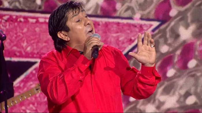 Solo faltó su movimiento pélvico: Sandro sorprendió con el parecido de su voz