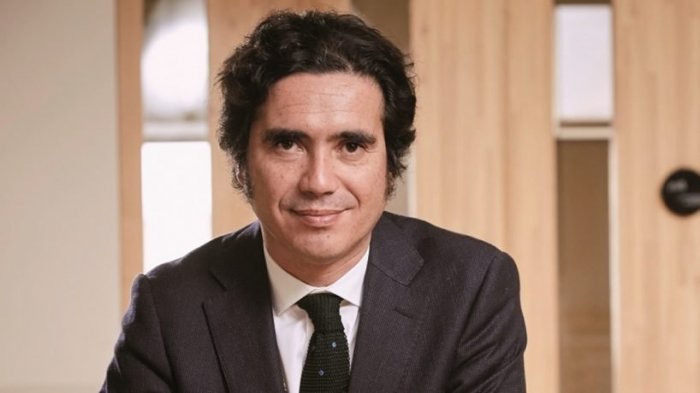 Las pretensiones de Ignacio Briones: Debe decidir entre ser candidato presidencial o seguir como ministro