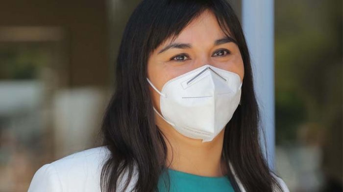 Colegio Médico acusa centralismo por distribución desigual de vacunas contra Covid-19