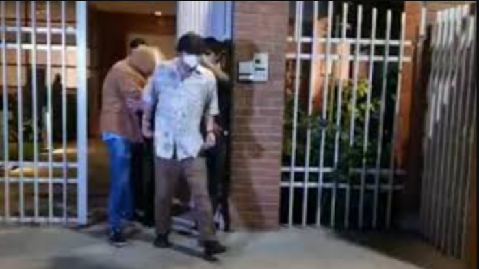 Agresiva reacción de detenidos por carrete en Las Condes