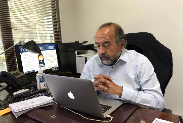 Gobernador de Talca deja el cargo por 