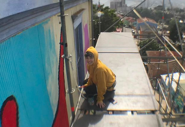 Mon Laferte reveló que realizó un segundo mural en las calles de Valparaíso