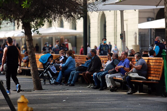 7 comunas avanzan, 7 retroceden: Revisa todos los cambios anunciados al Plan Paso a Paso