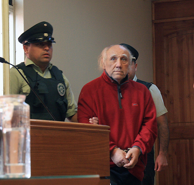 Condenan a cadena perpetua a hombre que mató a ex pareja frente a su hija en frontis del colegio