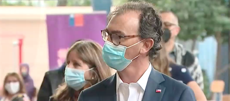 Retorno a clases: Ministro de Educación pide al Colegio de Profesores priorizar 