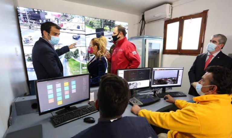 Gobierno lanza plan de televigilancia: Mil cámaras de seguridad serán entregadas a 66 comunas