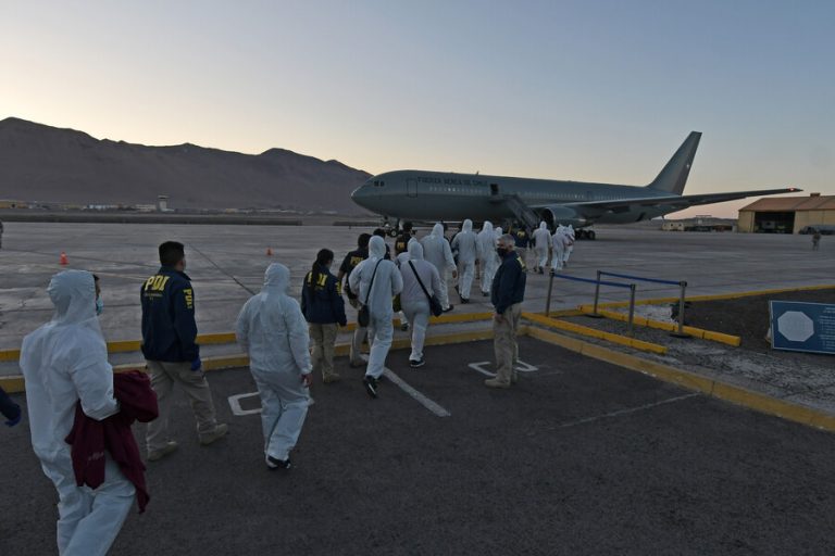 Corte de Iquique acoge recursos de amparo y deja sin efecto expulsión de venezolanos