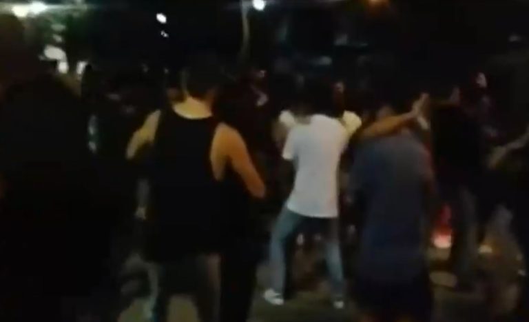 Masiva fiesta clandestina a metros de La Moneda: Vecinos reclaman constantes eventos de este tipo