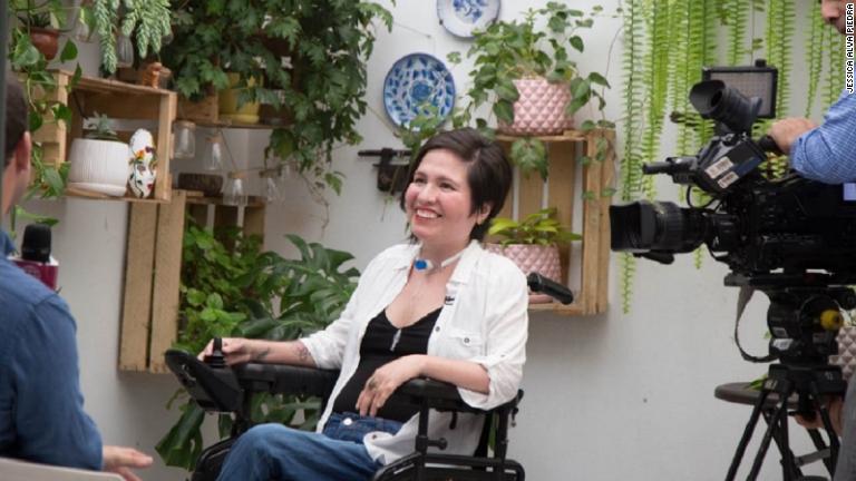 Autorizan derecho a la eutanasia por primera vez a mujer en Perú, en un fallo histórico