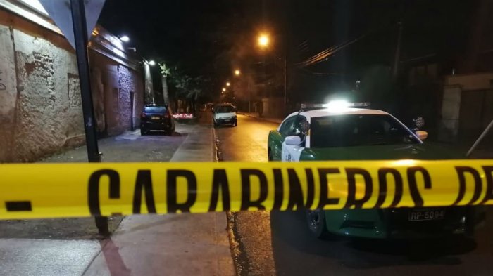 Carabinero repele el robo de su auto y mata a delincuente en Renca
