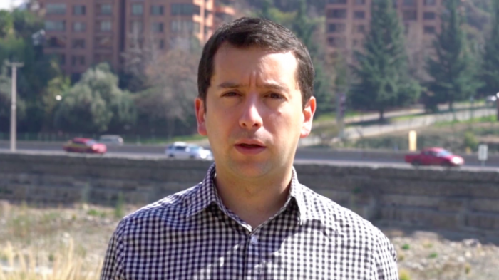 Candidato a alcalde por Vitacura propone cerrar fronteras de la comuna para detener la delincuencia