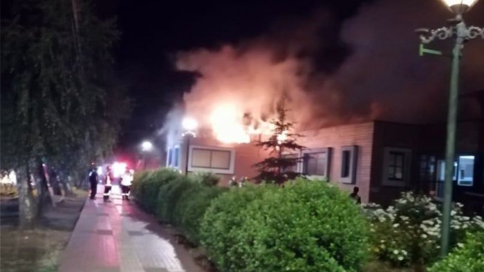 Incendio afectó a municipalidad de Villarrica: El siniestro habría sido intencional