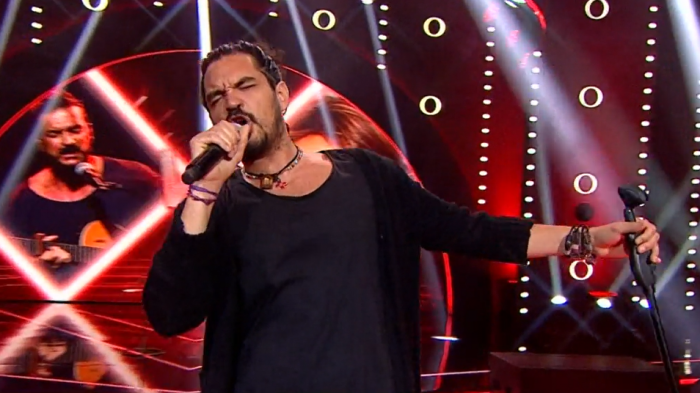 Un clásico de clásicos: Ricardo Arjona interpretó una de las canciones más favorita del cantante