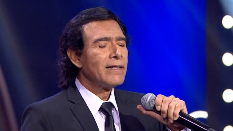 Regresó con coquetería: La presentación de Julio Iglesias que encantó al jurado