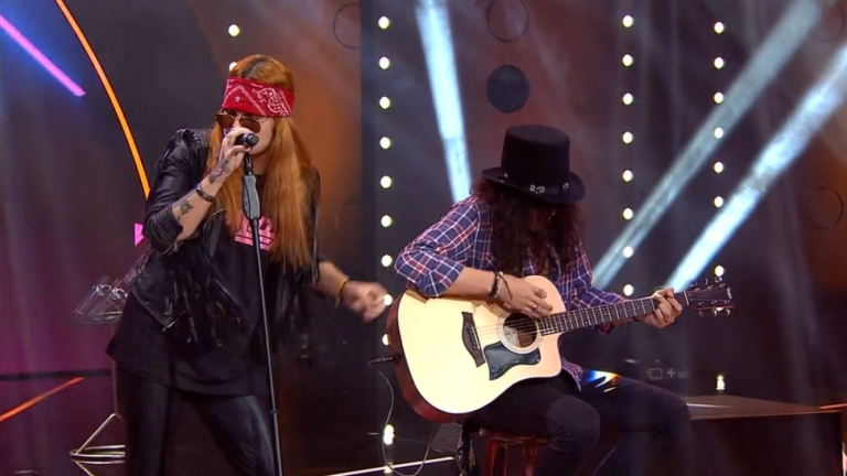 Axl rose y Slash lo dieron todo con su interpretación de 