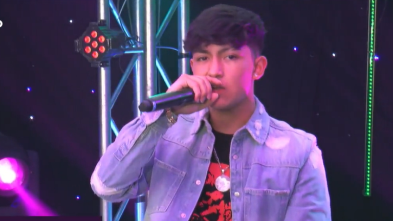 Cantó con el corazón: Nicky Bless lo dio todo en el escenario de El Gran Flow Axe