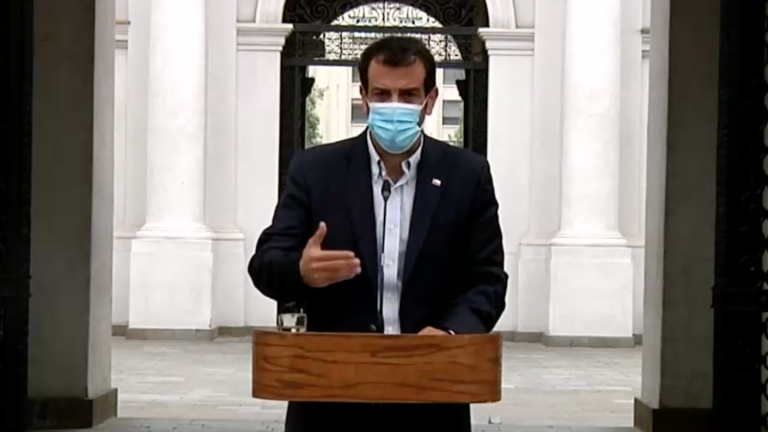 Delgado condena quema de municipio en Panguipulli: 