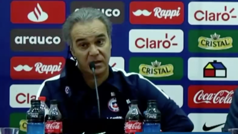 Lasarte es presentado como nuevo DT de la Roja: 