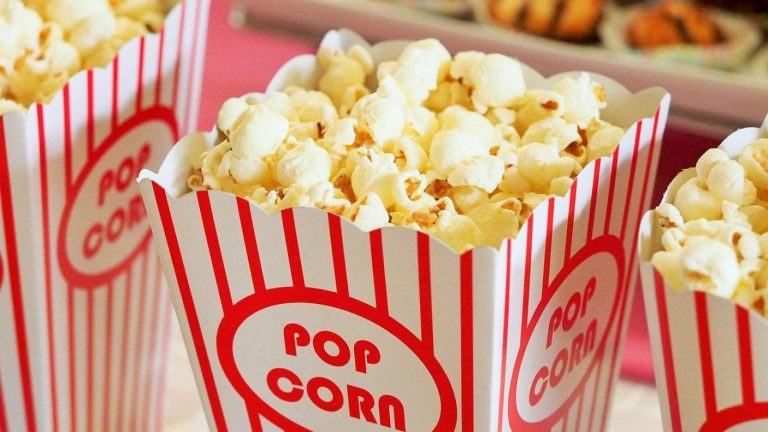 Cómo y cuándo podemos comer cabritas en la reapertura de los cines