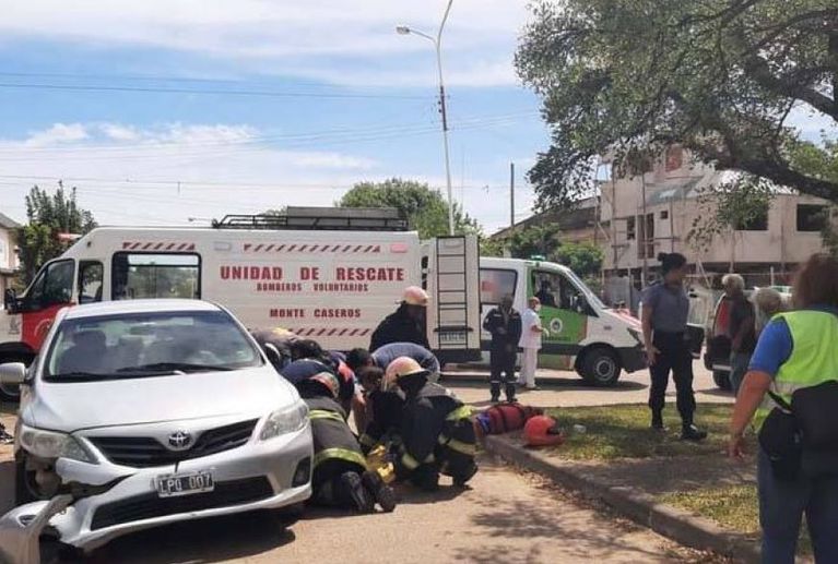 Hombre atropelló y mató a un motociclista: Descubrió que era su hijo al acercarse