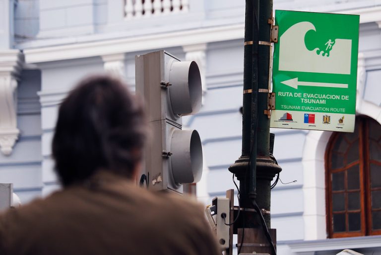 Onemi declara alerta amarilla para las comunas del borde costero por amenaza de tsunami