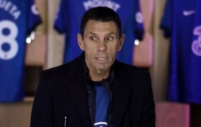 Poyet arribó al país para ser presentado como el flamante DT de la UC