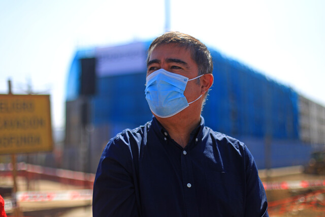 Mario Desbordes asume compromiso de gabinete paritario en caso de resultar electo