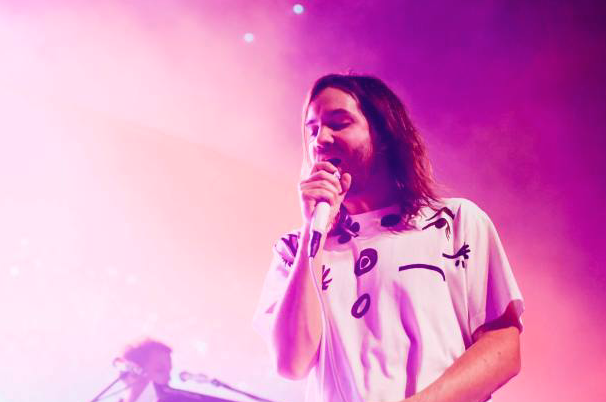 Tame Impala dio inicio a los conciertos en espacios cerrados en Australia
