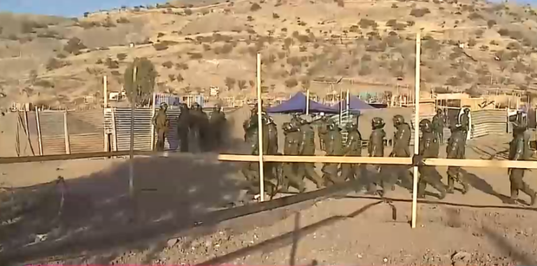Carabineros desalojó toma en el Cerro Renca: Habrían más de 300 familias