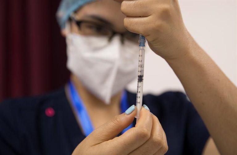 Francia: Nueva variante del COVID-19 es puesta en vigilancia tras no ser detectada en test PCR