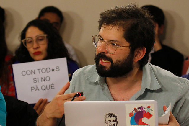 Boric acusa al gobierno de 