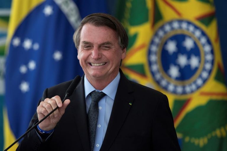 Bolsonaro celebró su cumpleaños junto a centenares de simpatizantes