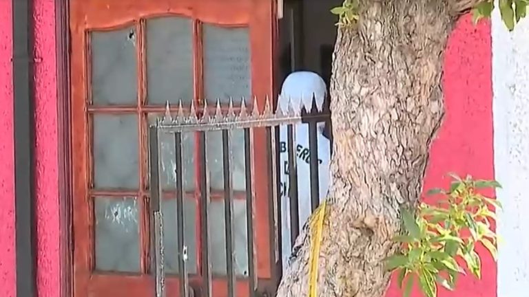 Desconocidos dispararon 12 veces contra una casa en Maipú: Se baraja un ajuste de cuentas