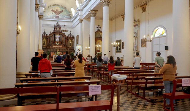 Corte Suprema da luz verde a que cultos religiosos puedan realizar ceremonias en cuarentena