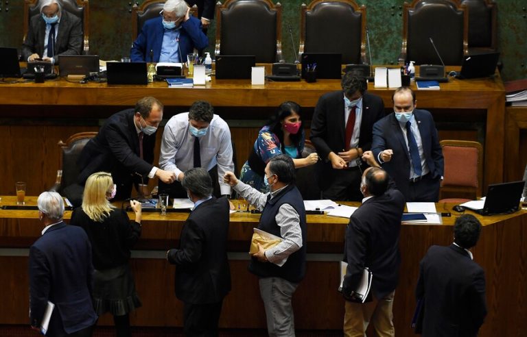 Cámara aprueba nuevo Bono Clase Media y Préstamo Solidario