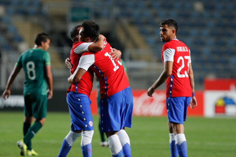 Martín Lasarte hizo su estreno como DT de la Roja con ajustada victoria sobre Bolivia