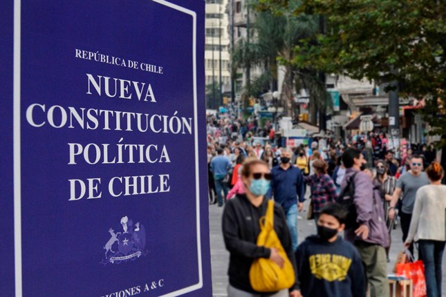 Observatorio Nueva Constitución: 77% de los candidatos no tiene historial en política