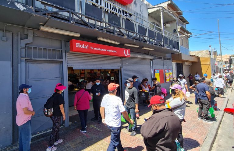 Daza había dicho que se van a permitir los servicios en Semana Santa, pero Paris dejó todo en suspenso