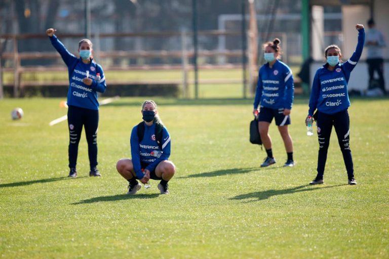La Roja Femenina viaja a Turquía sin vacunarse: 